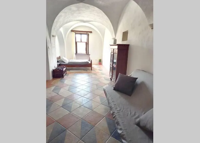 Renaissance Vintage Apartment A1